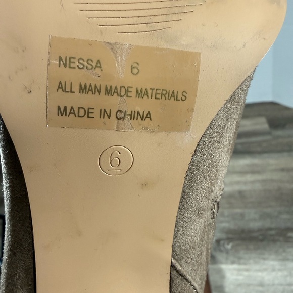 Charlotte Russe Boots Women's sz6 Tan 4" Heel Thigh High 24" Faux Suede Boho Y2K - Picture 7 of 10